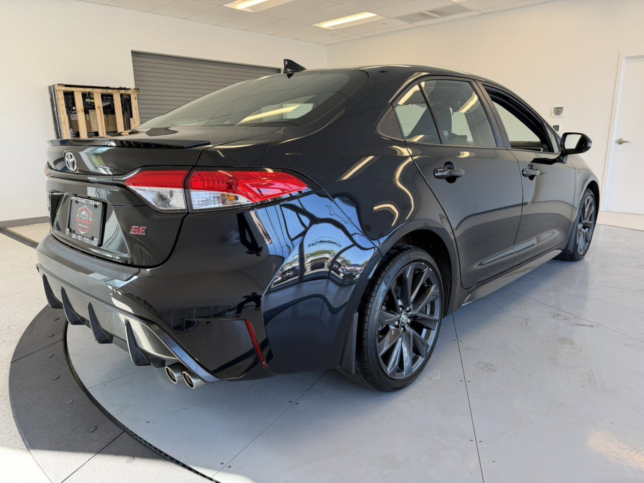 Used 2023 Toyota Corolla SE w/ Carpet Mat Package (TMS) FWD image 45
