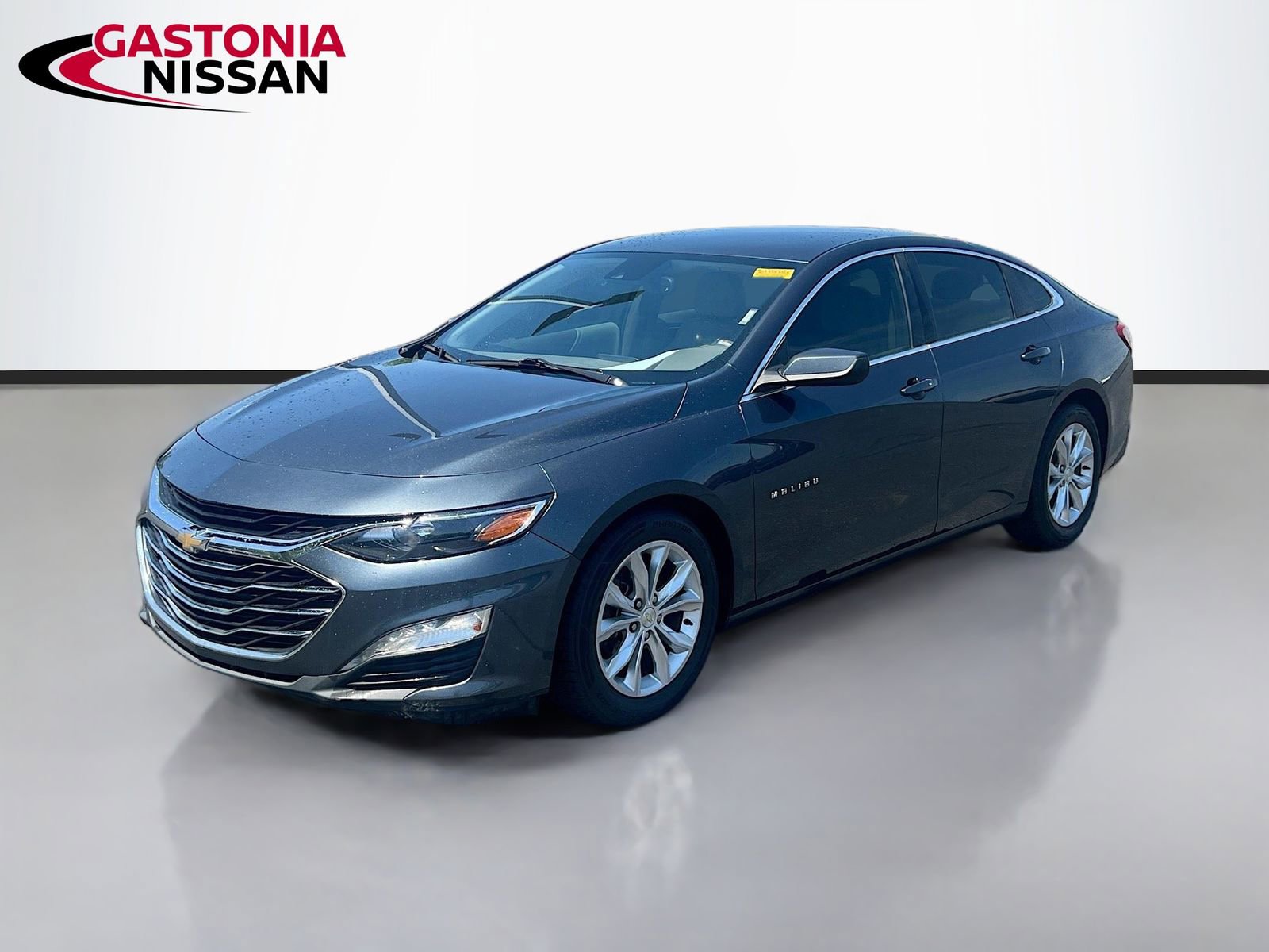 Used 2019 Chevrolet Malibu LT w/ Leather Package image 3