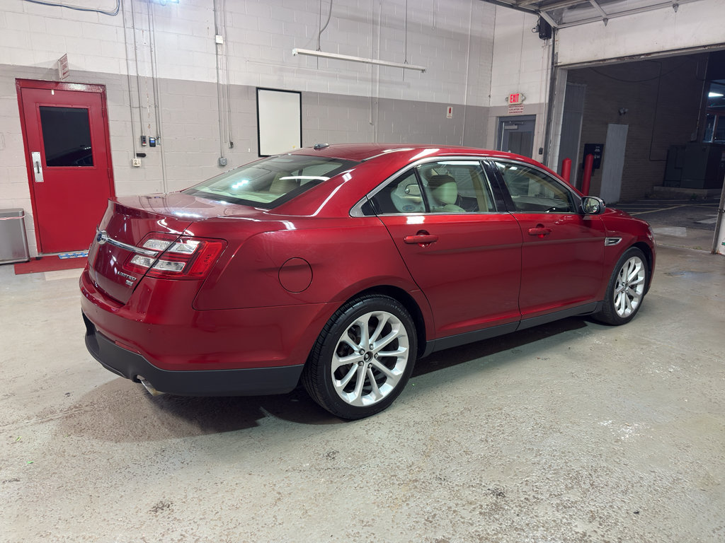 Used 2018 Ford Taurus Limited AWD/4WD image 8
