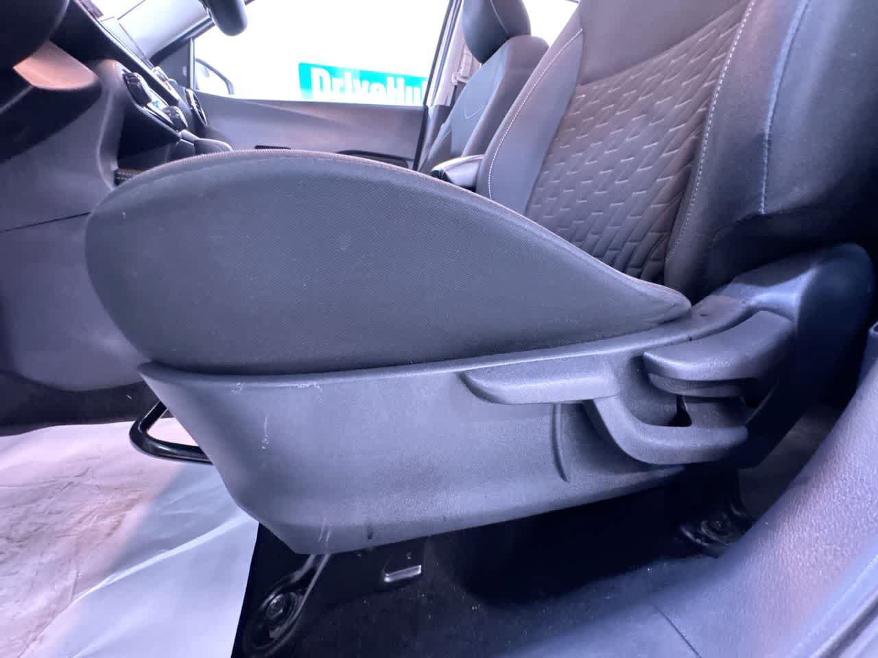 Used 2021 Nissan Kicks SV FWD image 13