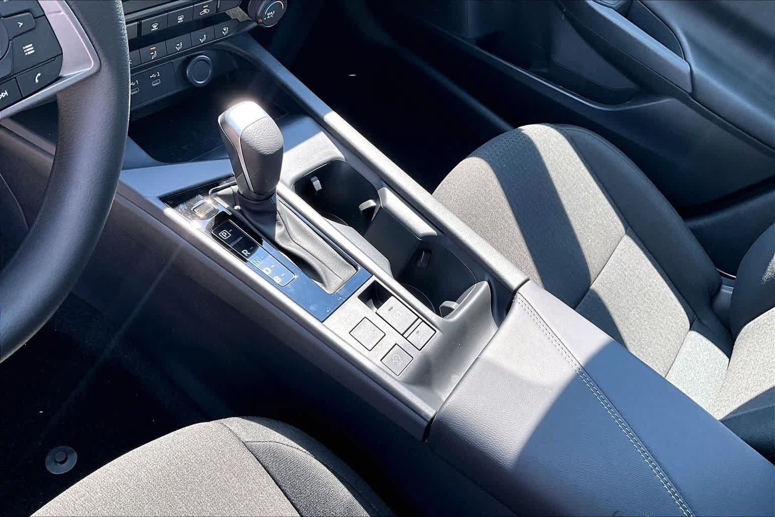 New 2027 Nissan Sentra S w/ Floor Mat Package FWD image 11