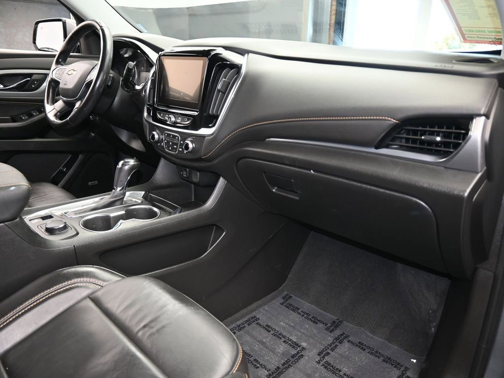 Used 2020 Chevrolet Traverse LT w/ LT Premium Package image 58