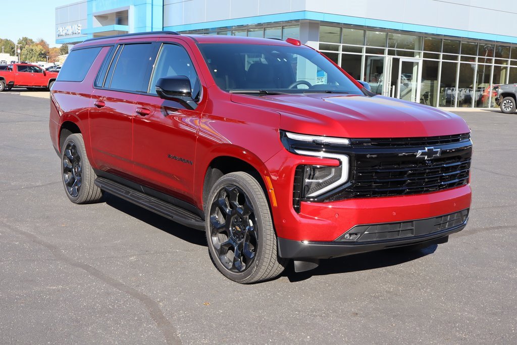 New 2026 Chevrolet Suburban RST image 2