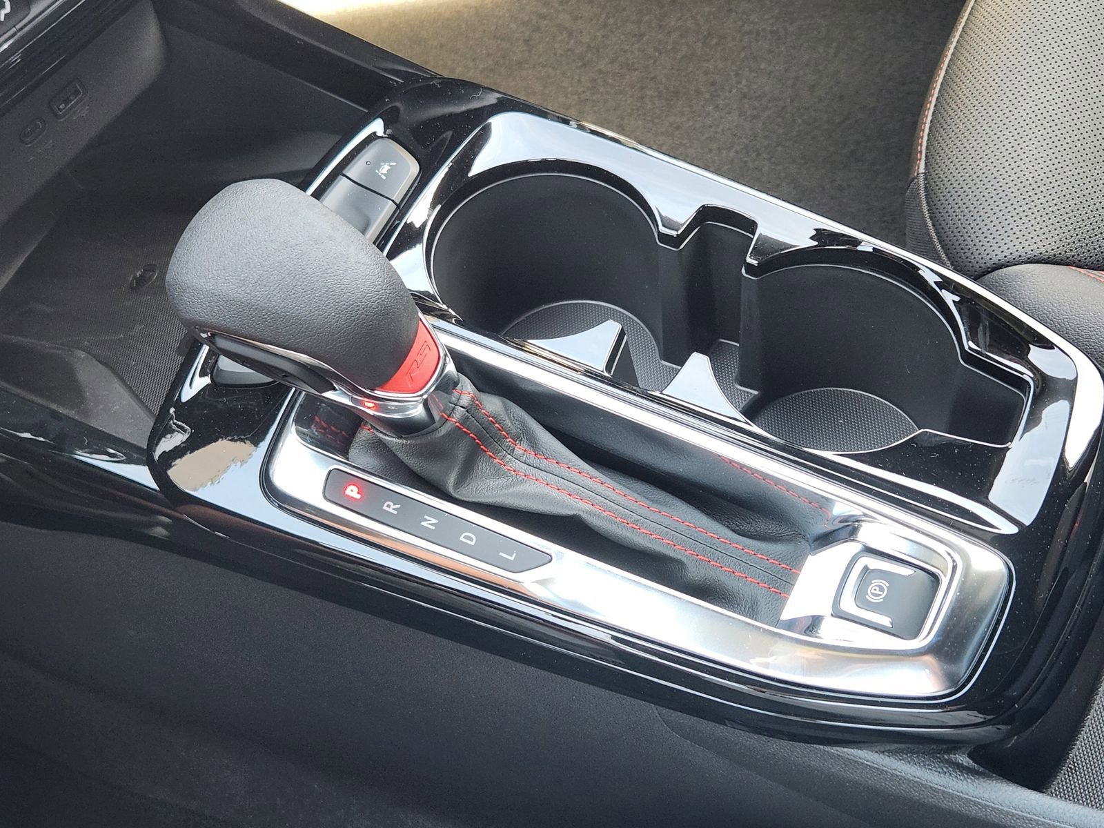 New 2026 Chevrolet Trax RS w/ Sunroof Package image 19