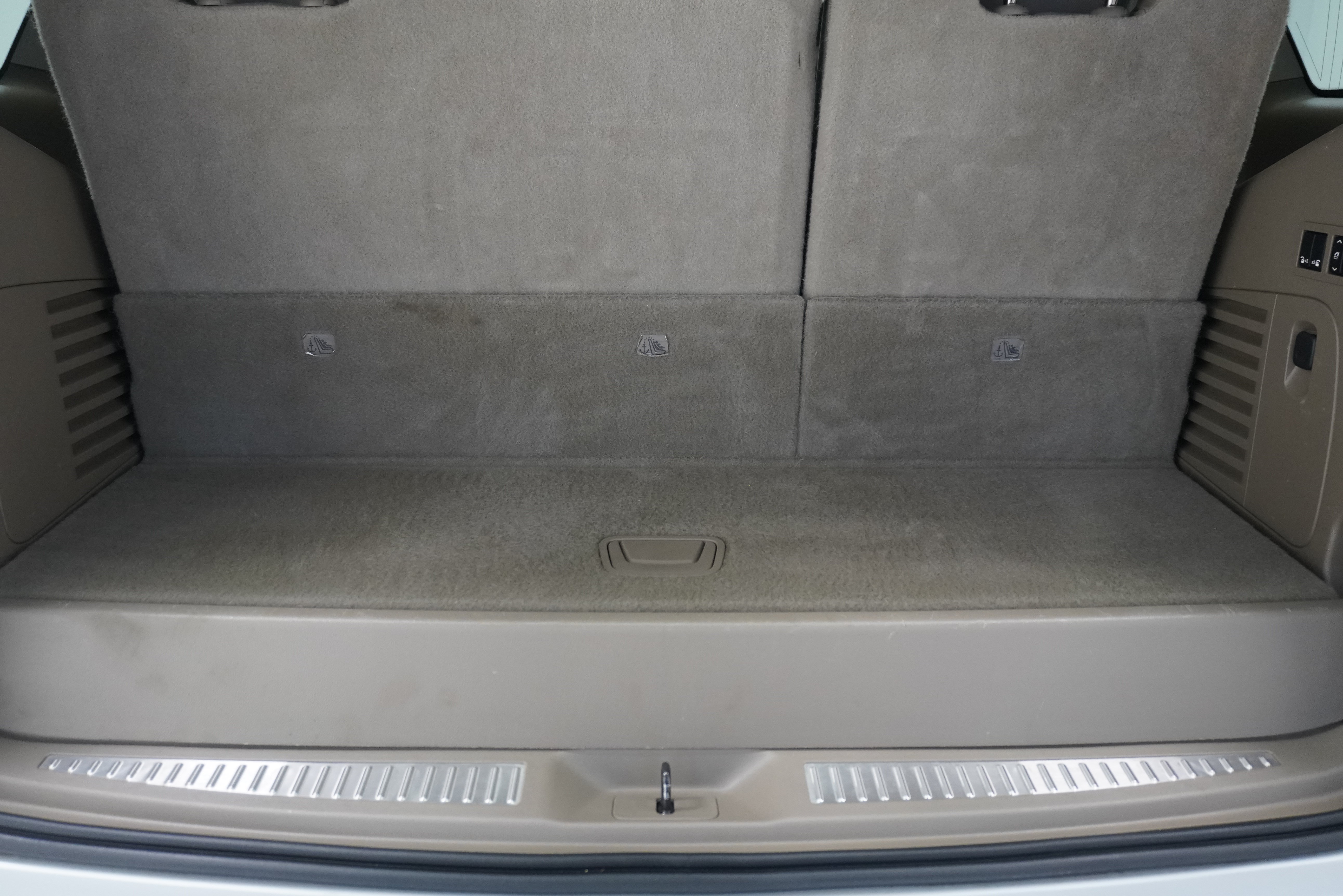 Used 2016 Chevrolet Tahoe LTZ RWD image 30
