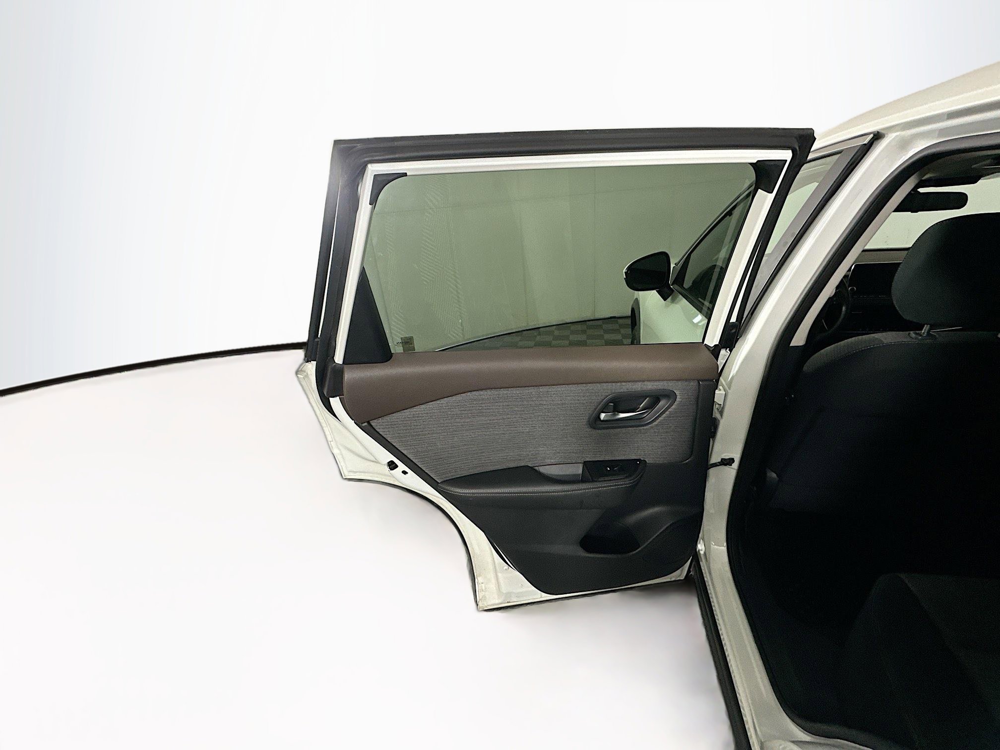 Used 2022 Nissan Rogue SV AWD/4WD image 32