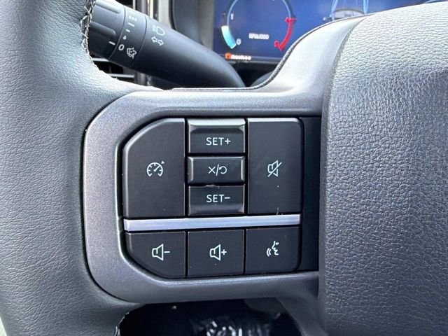 New 2026 Ford F250 Lariat w/ Black Appearance Package image 24