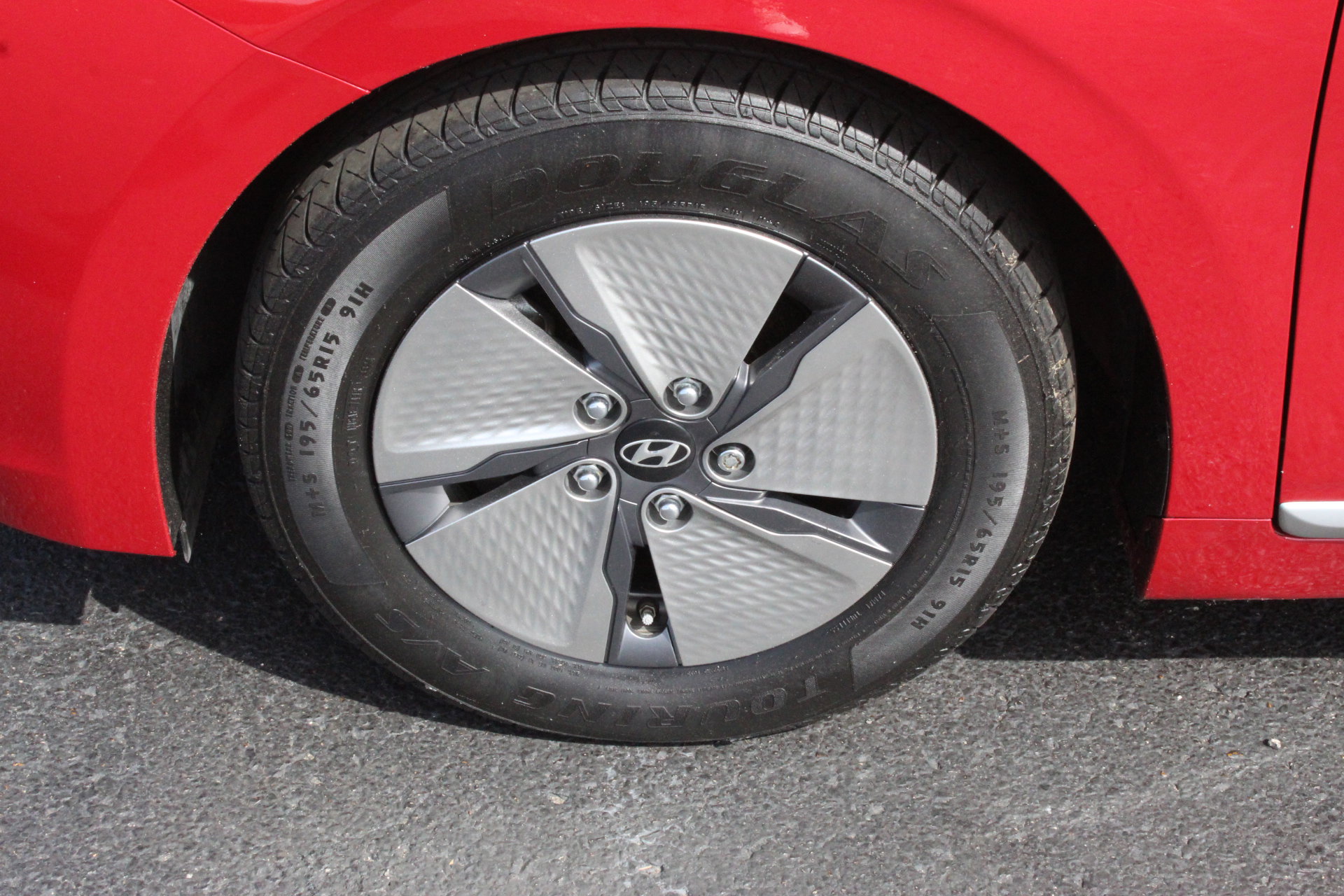 Used 2022 Hyundai Ioniq SE FWD image 10