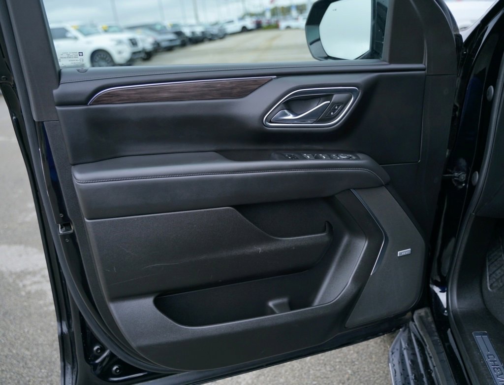 Used 2023 Chevrolet Tahoe LT w/ Luxury Package image 22