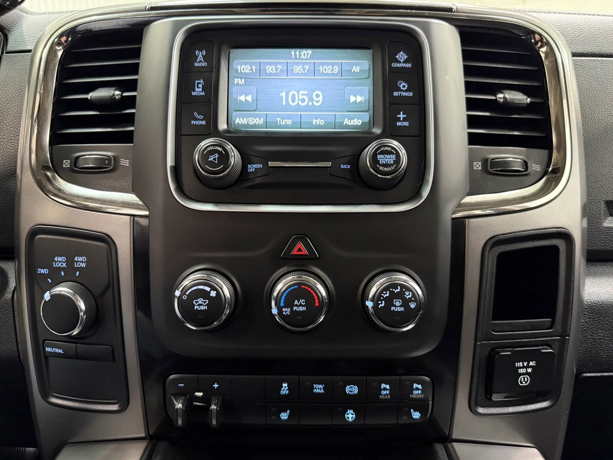 Used 2018 RAM 2500 Big Horn w/ Sport Appearance Group image 21