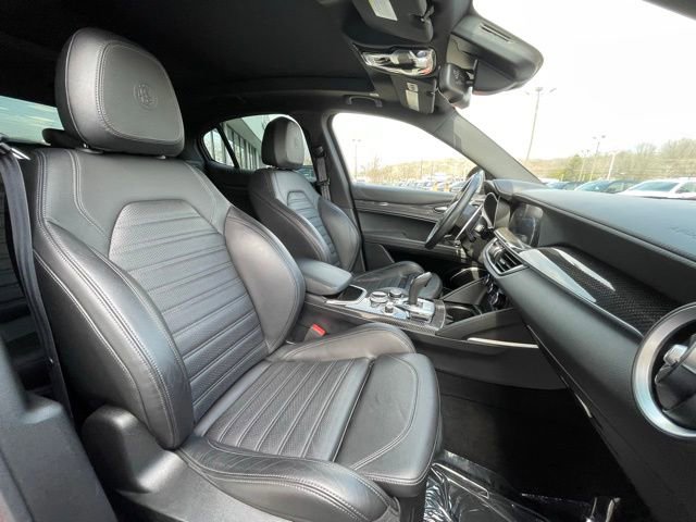 Used 2022 Alfa Romeo Stelvio Quadrifoglio w/ Active Assist Plus Package image 32