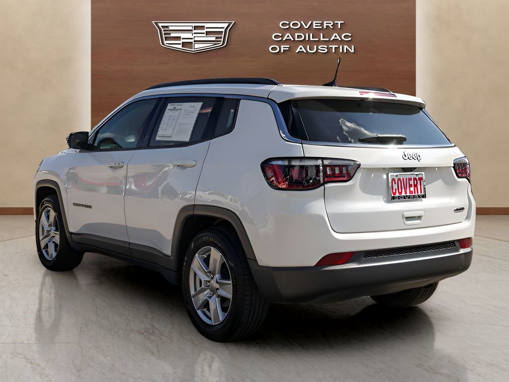 Used 2022 Jeep Compass Latitude w/ Convenience Group FWD image 3