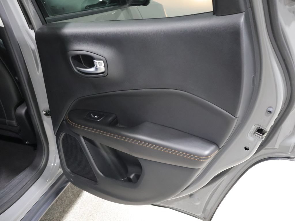 Used 2020 Jeep Compass Limited w/ Rear Convenience Group AWD/4WD image 22