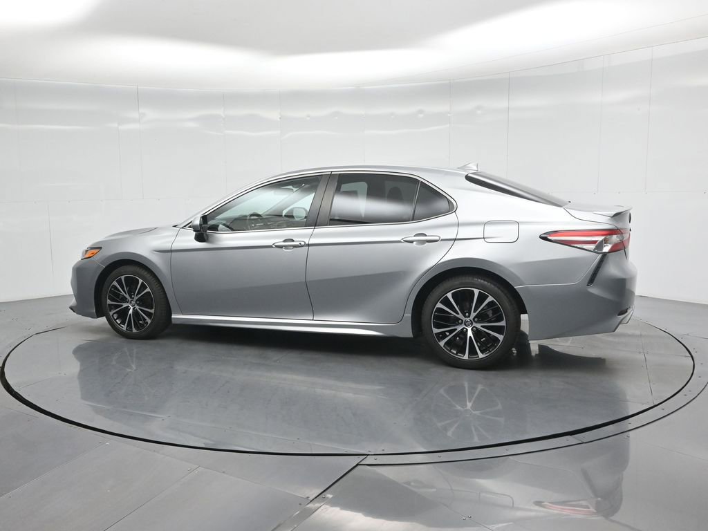 Used 2020 Toyota Camry SE image 6