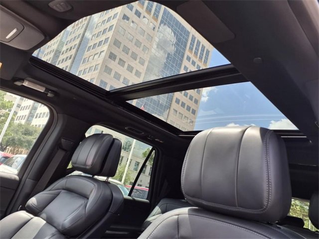 New 2025 Lincoln Navigator L Reserve w/ Jet Appearance Package image 9