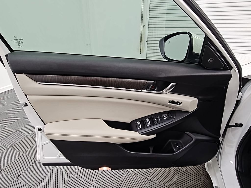Used 2021 Honda Accord EX-L image 28