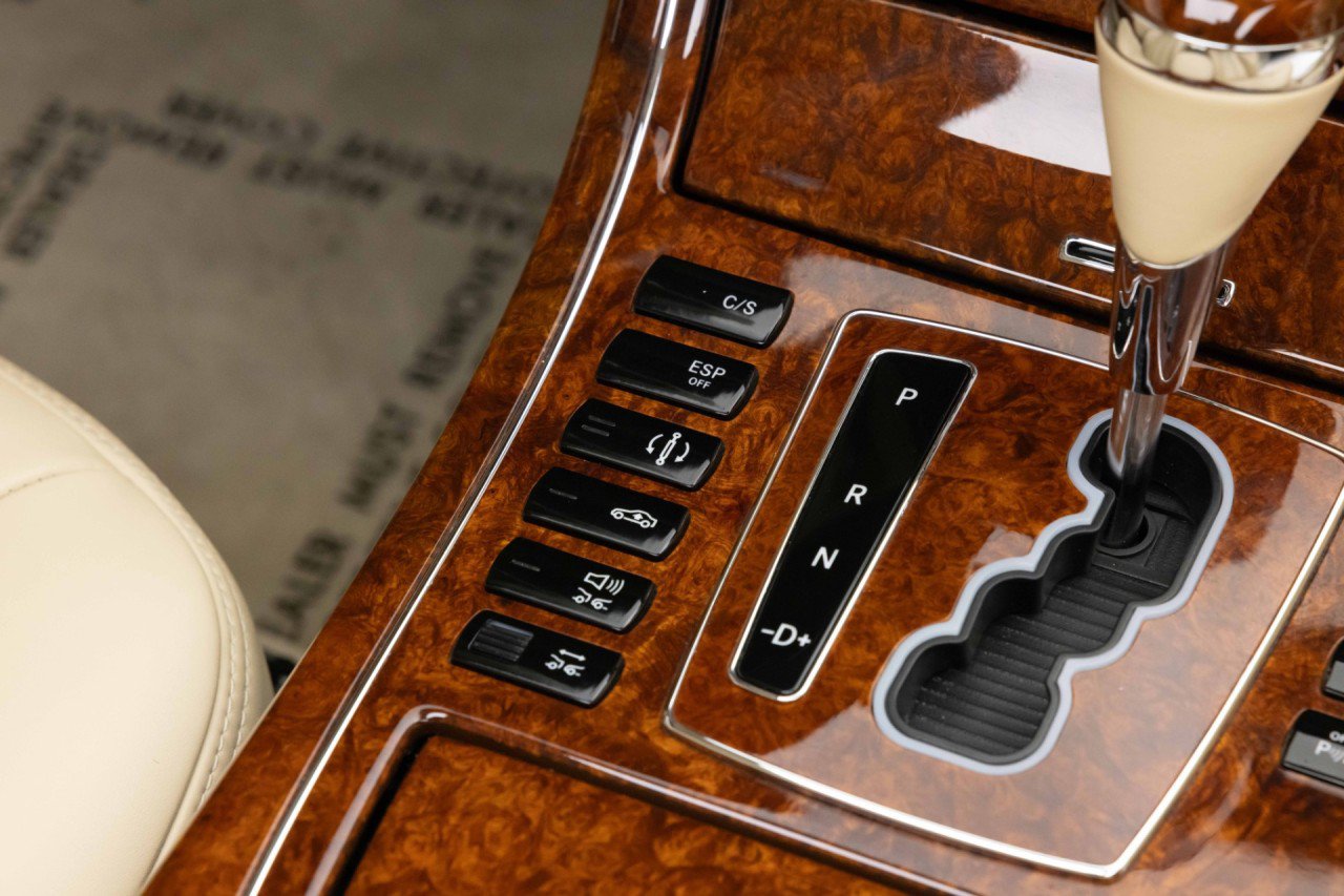 Used 2004 Maybach 57 RWD image 30