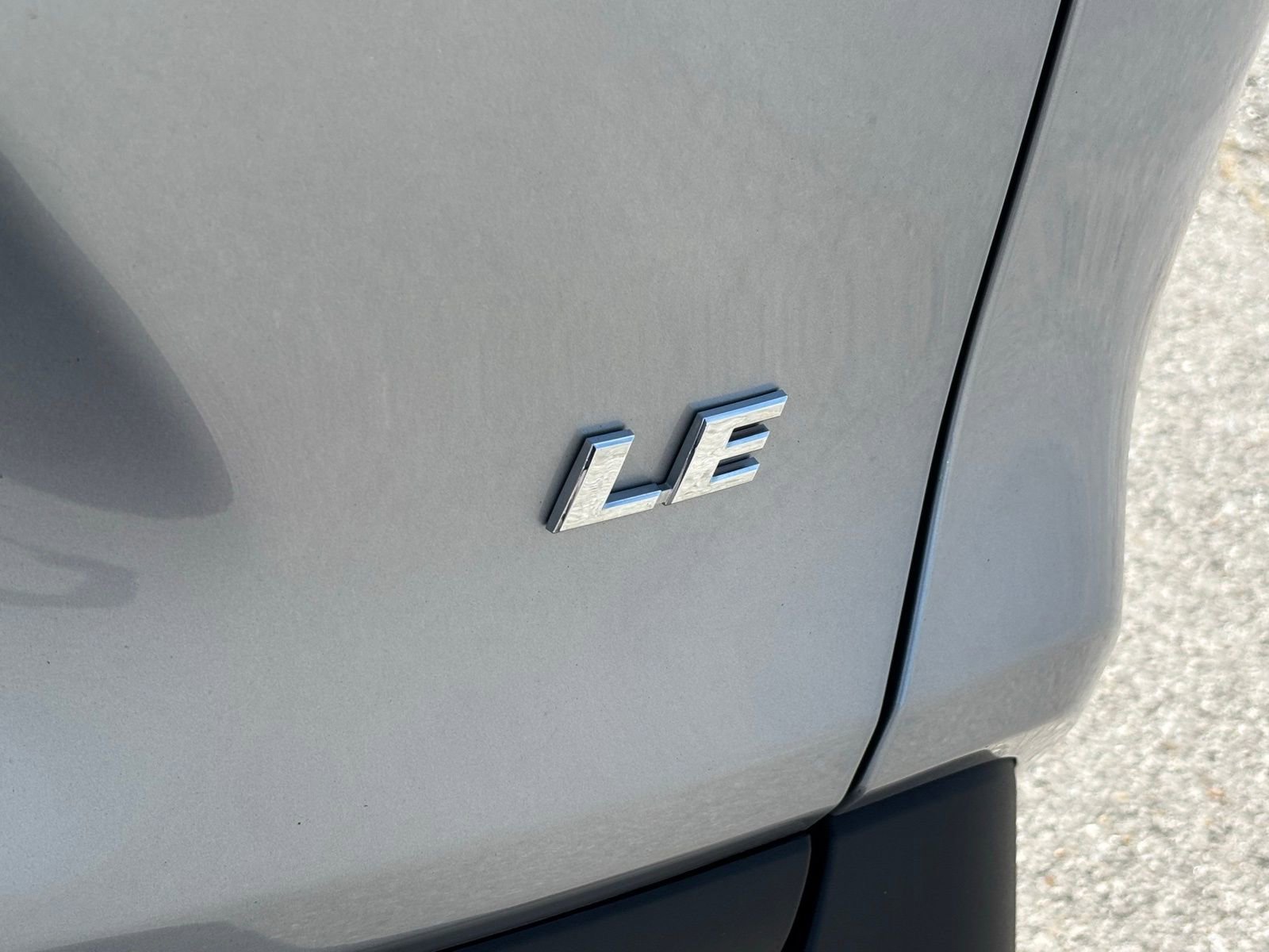 Used 2025 Toyota RAV4 LE FWD image 9