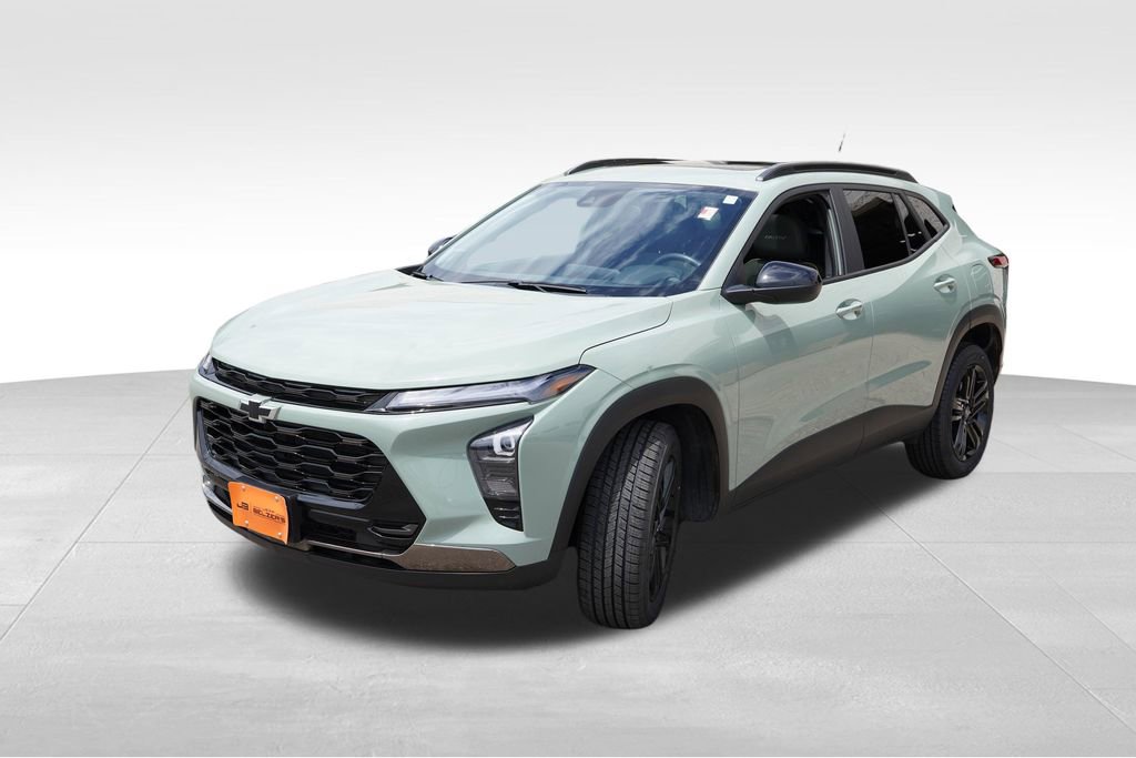 Used 2024 Chevrolet Trax ACTIV w/ Sunroof Package FWD image 11
