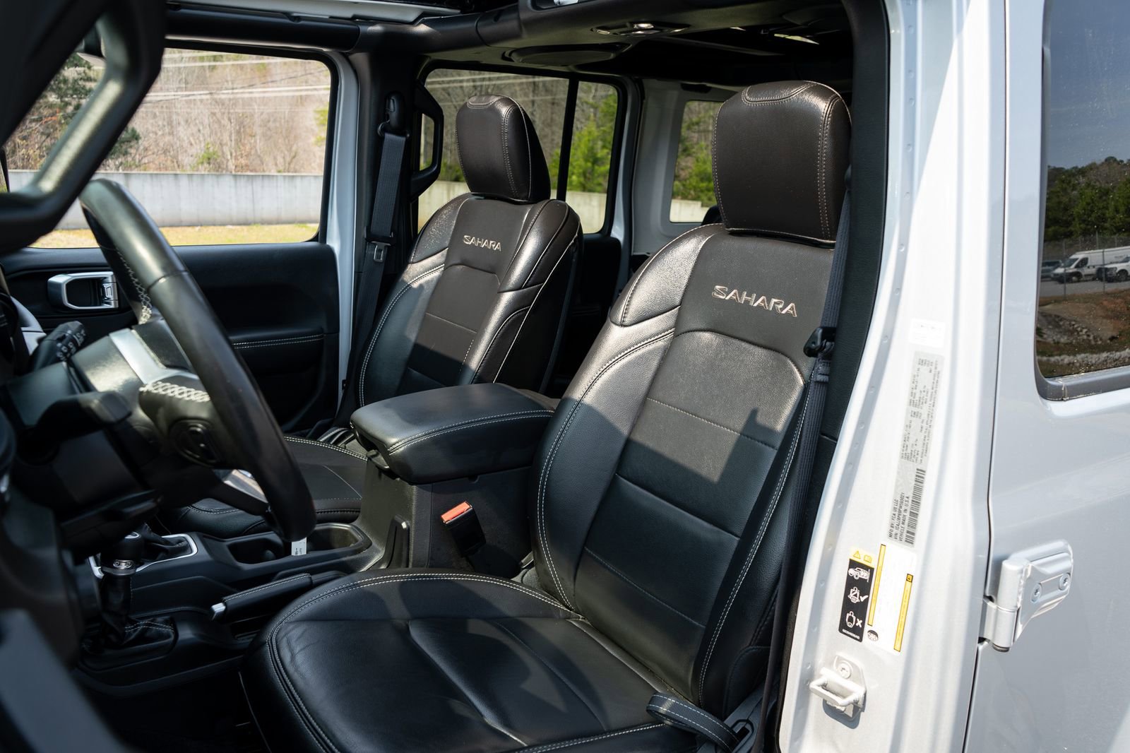 Used 2023 Jeep Wrangler Unlimited Sahara w/ Cold Weather Group image 15