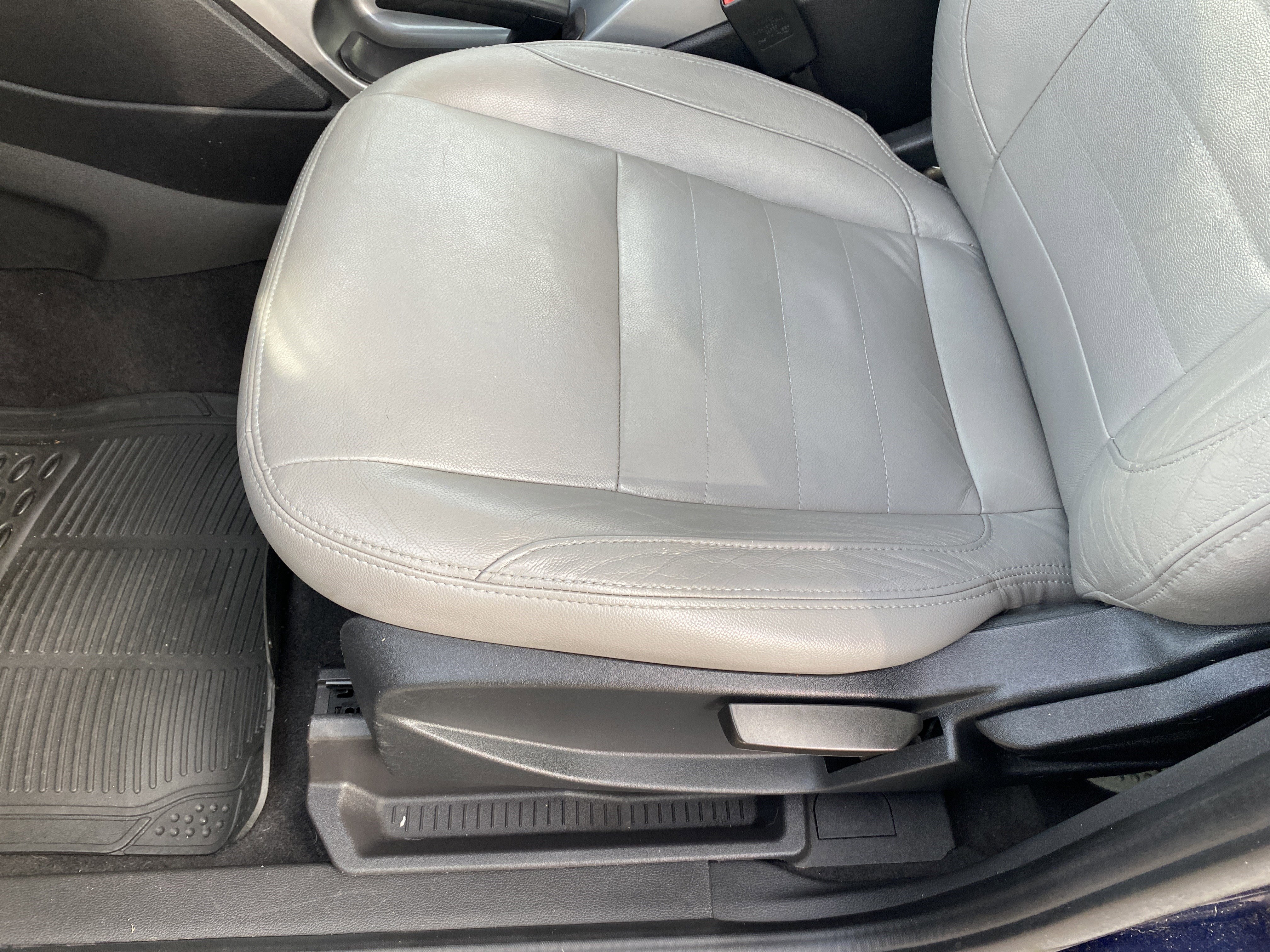 Used 2016 Ford C-MAX SE image 15