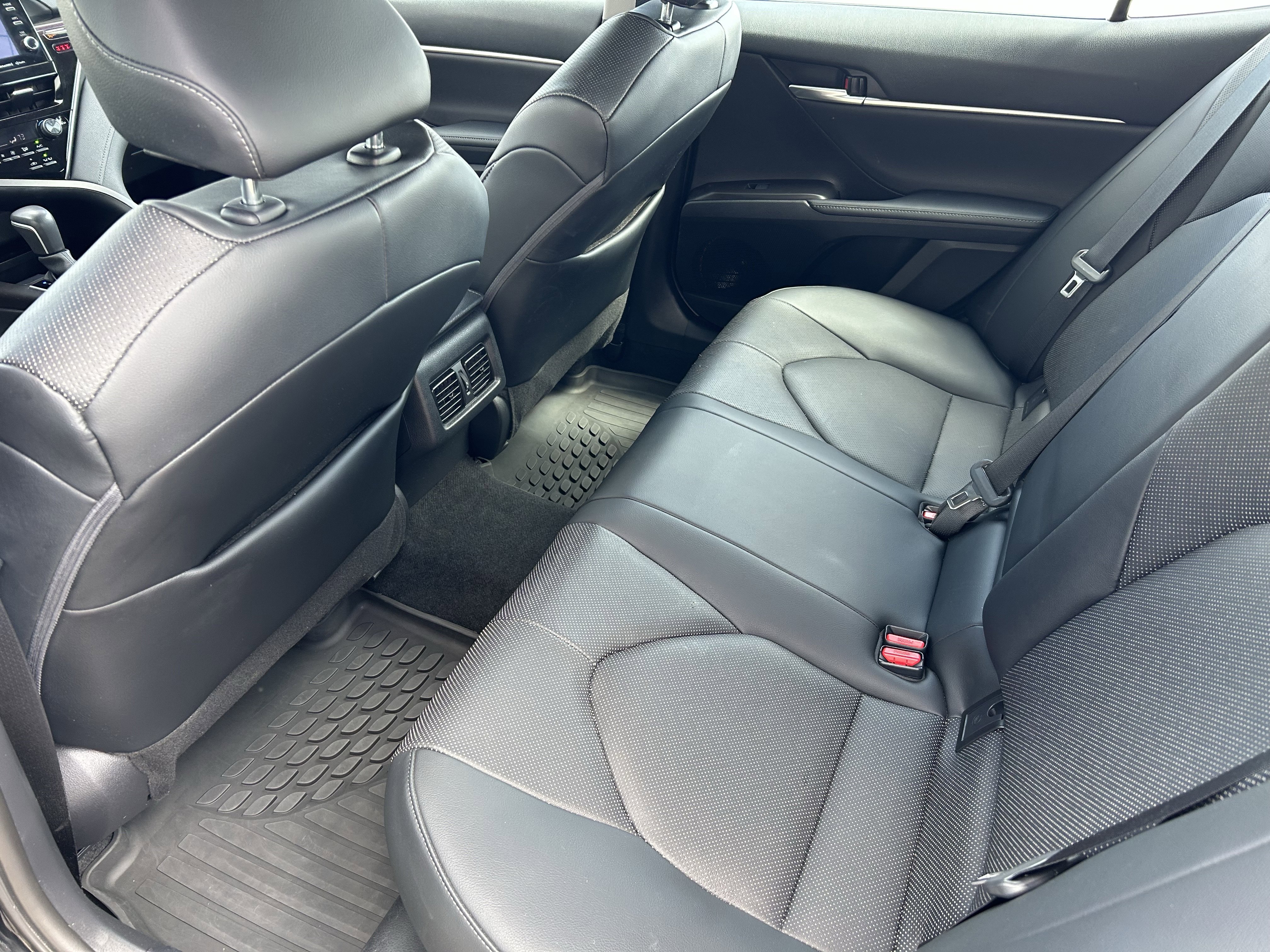 Certified 2022 Toyota Camry XLE w/ Navigation Upgrade Package image 16