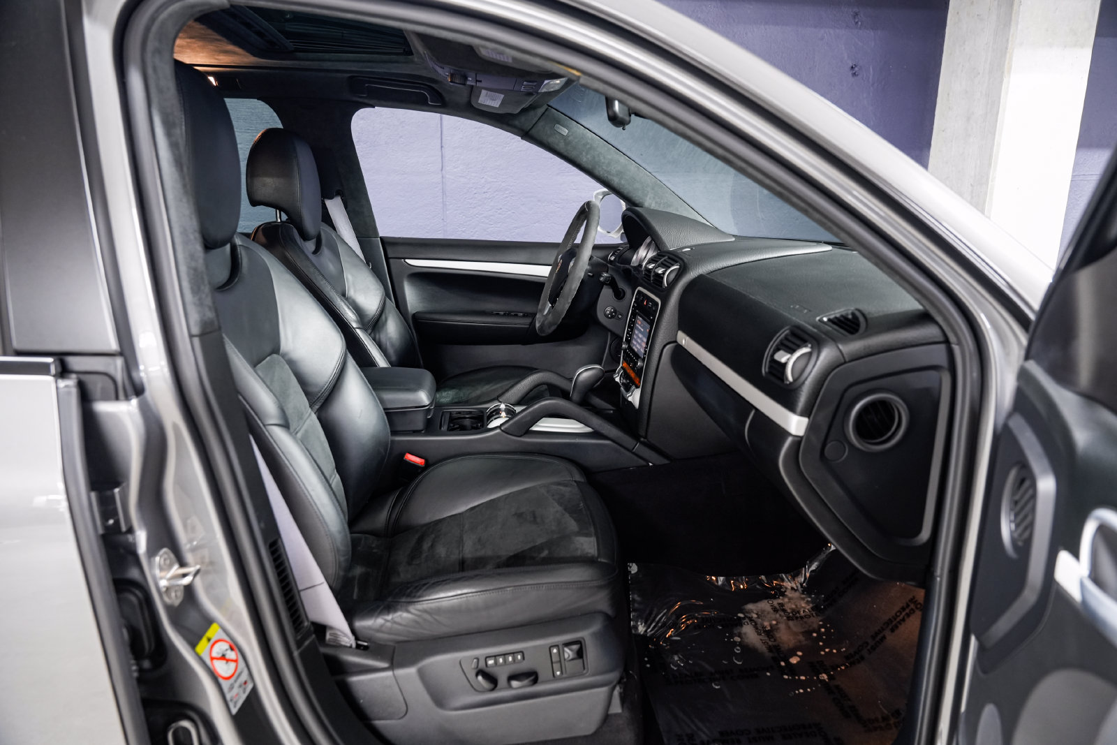 Used 2010 Porsche Cayenne S Transsyberia AWD/4WD image 24