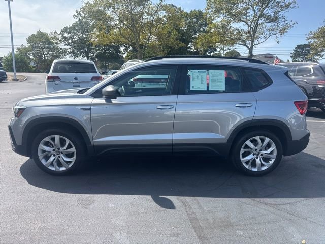 Certified 2023 Volkswagen Taos S image 4