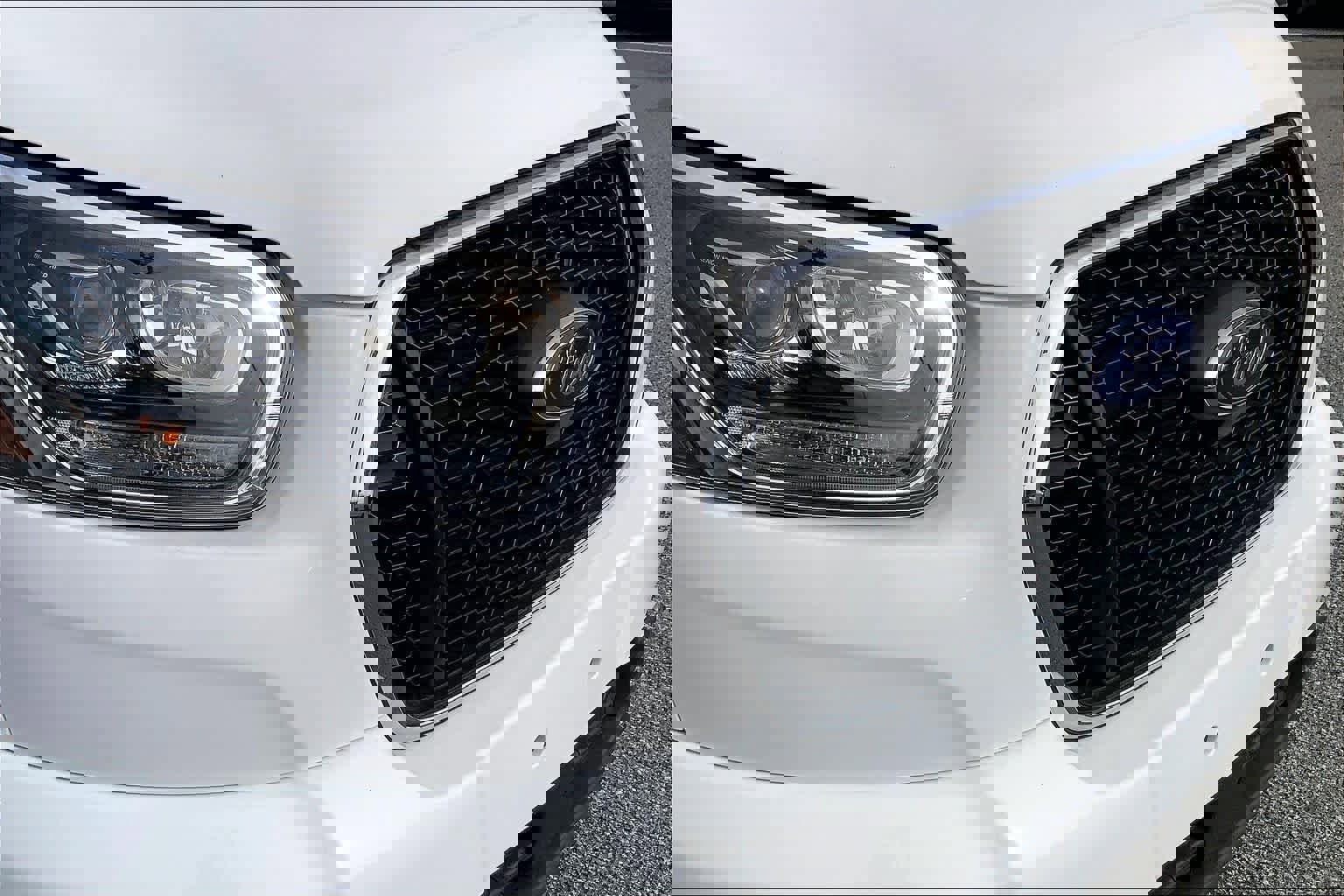 Used 2023 Ford Transit 350 XLT image 56