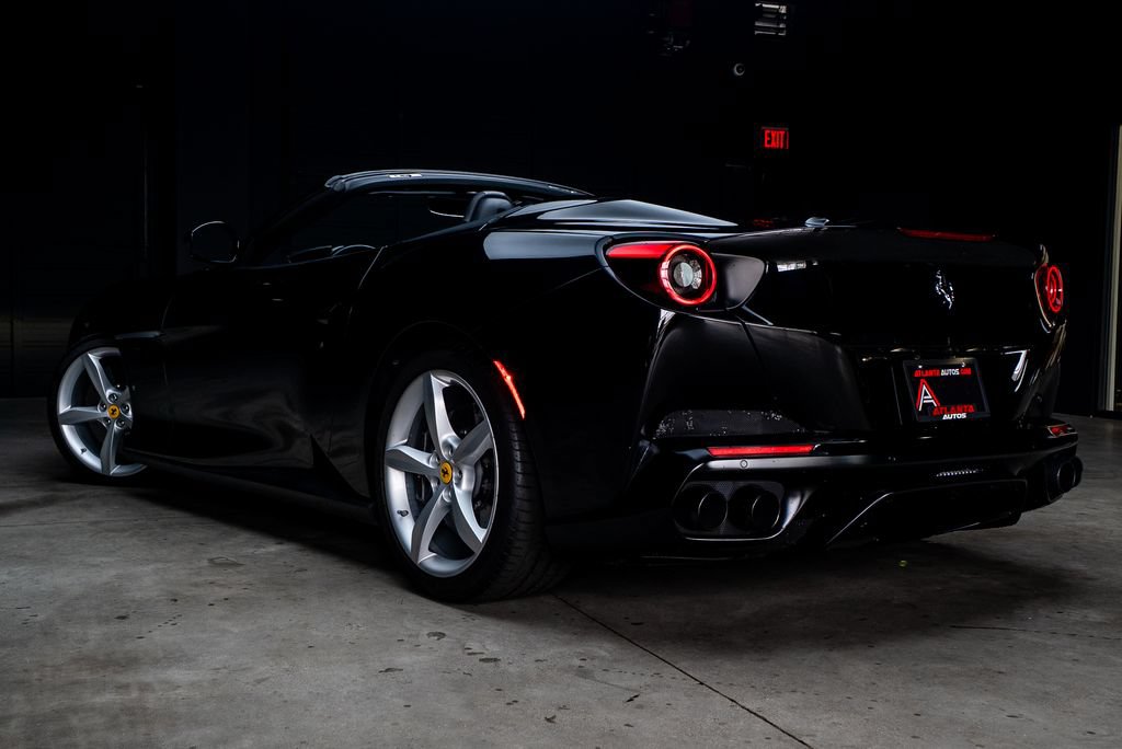 Used 2019 Ferrari Portofino RWD image 16