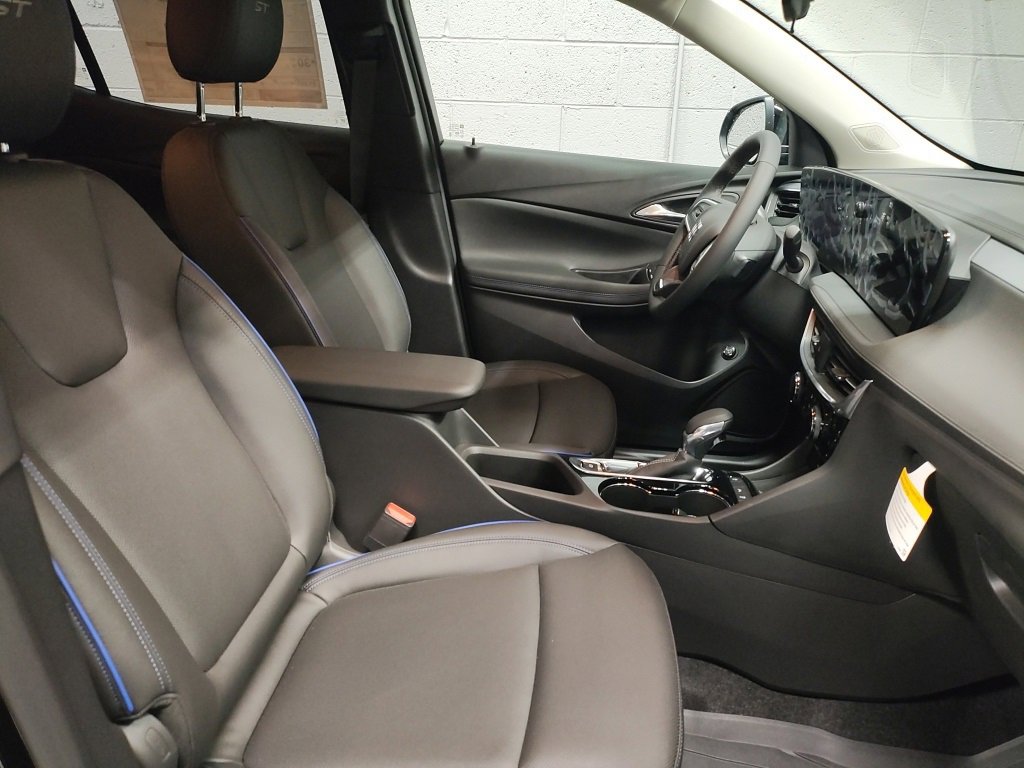 New 2026 Buick Encore GX Sport Touring image 7