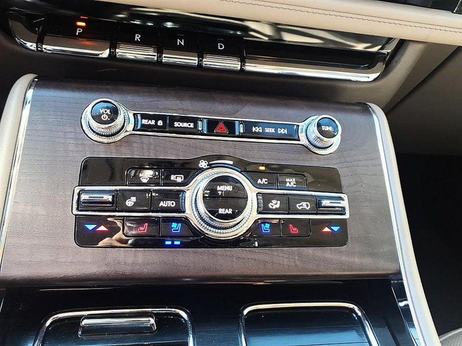 Used 2023 Lincoln Aviator Reserve w/ Equipment Group 201A AWD/4WD image 22