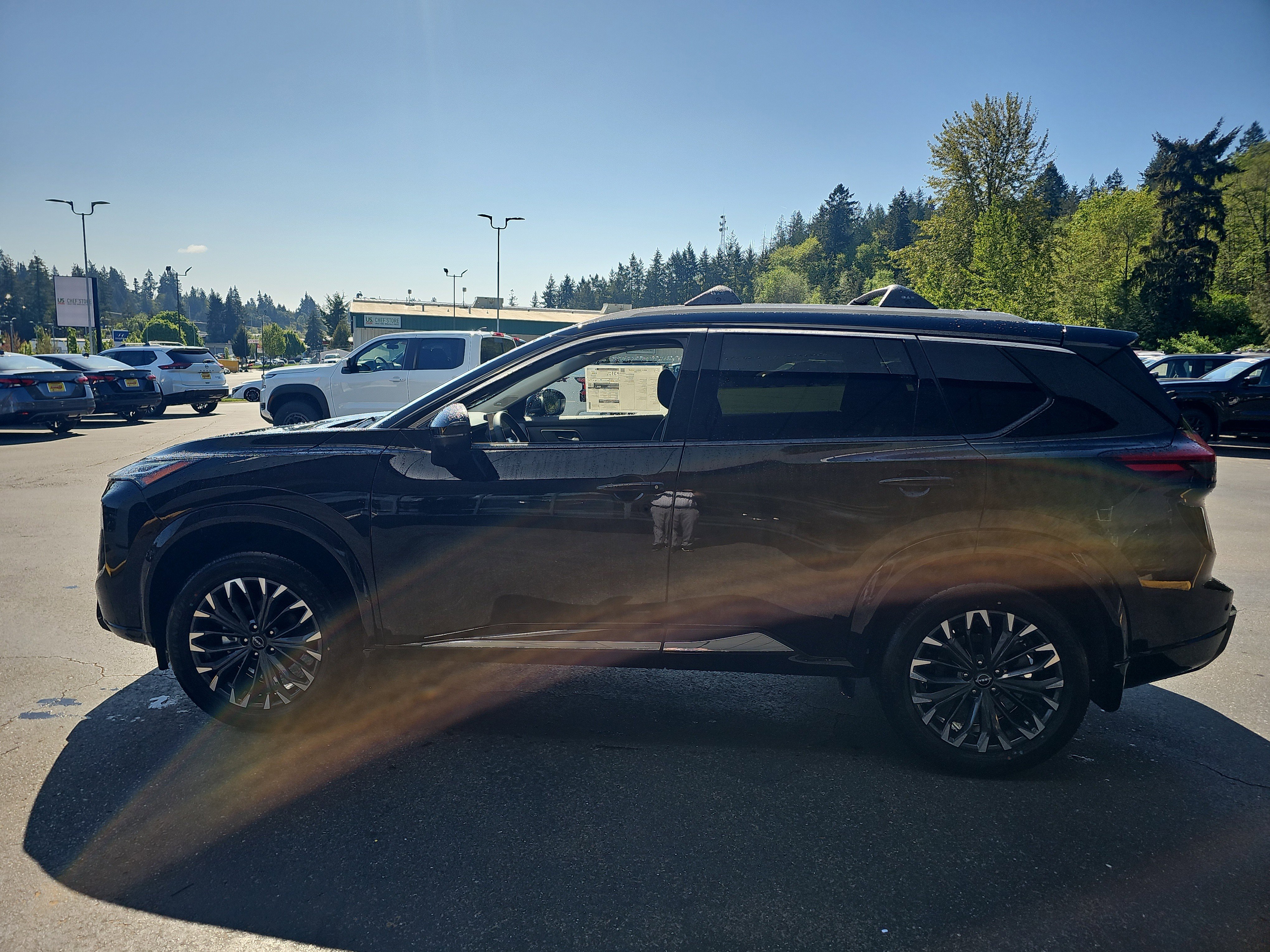 New 2026 Nissan Rogue Platinum AWD/4WD image 2