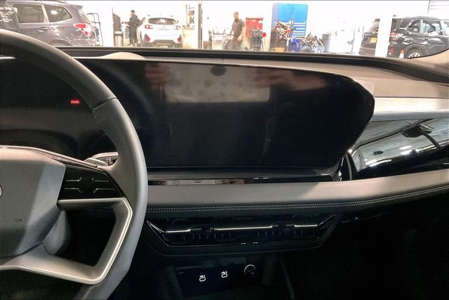 Used 2025 Audi Q6 e-tron Premium Plus w/ Premium Plus image 6