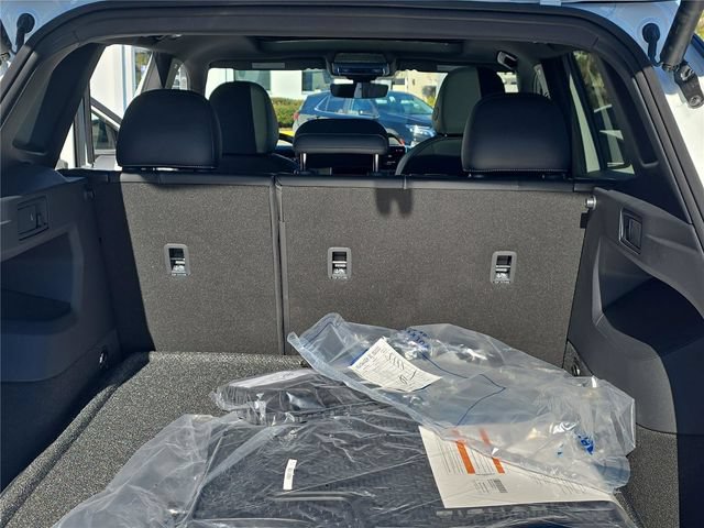 New 2026 Volkswagen Tiguan SE R-Line AWD/4WD image 29
