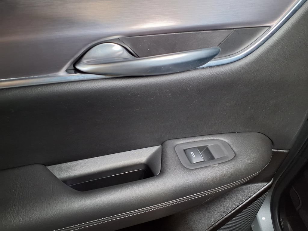 Certified 2023 Cadillac XT5 Luxury FWD image 18