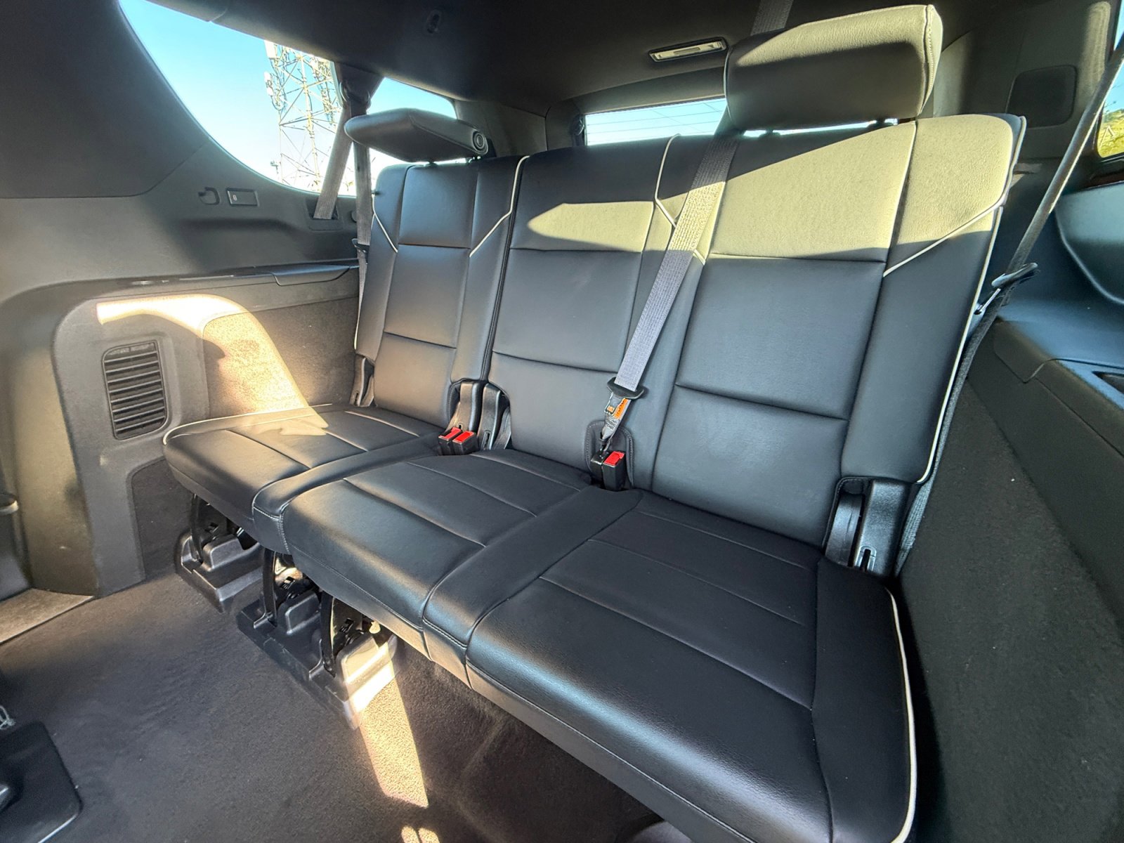 Used 2023 Cadillac Escalade ESV Premium Luxury image 21