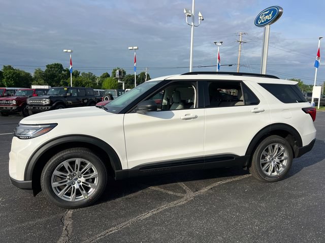 New 2026 Ford Explorer Active w/ Active Comfort Package AWD/4WD image 3