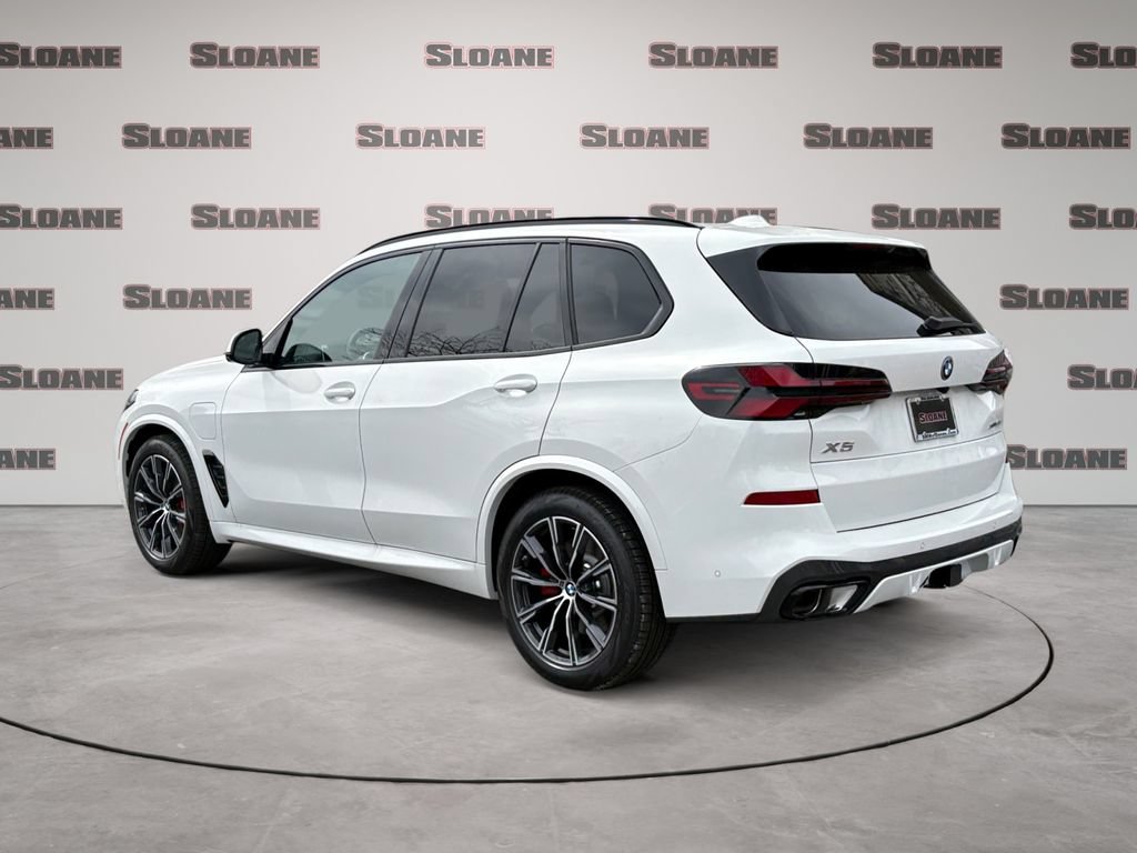 New 2026 BMW X5 xDrive50e w/ M Sport Package AWD/4WD image 3