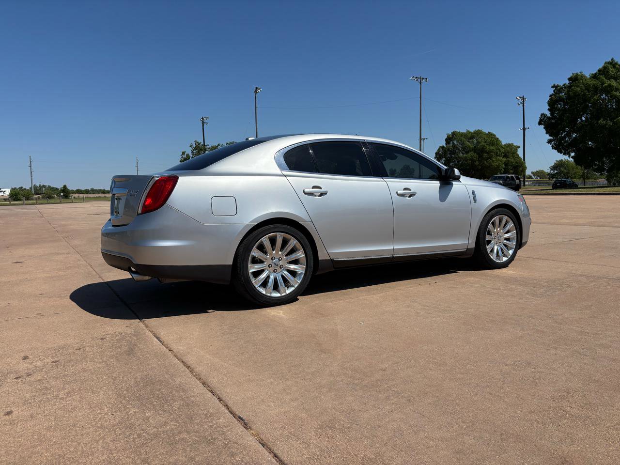 Used 2012 Lincoln MKS AWD image 25