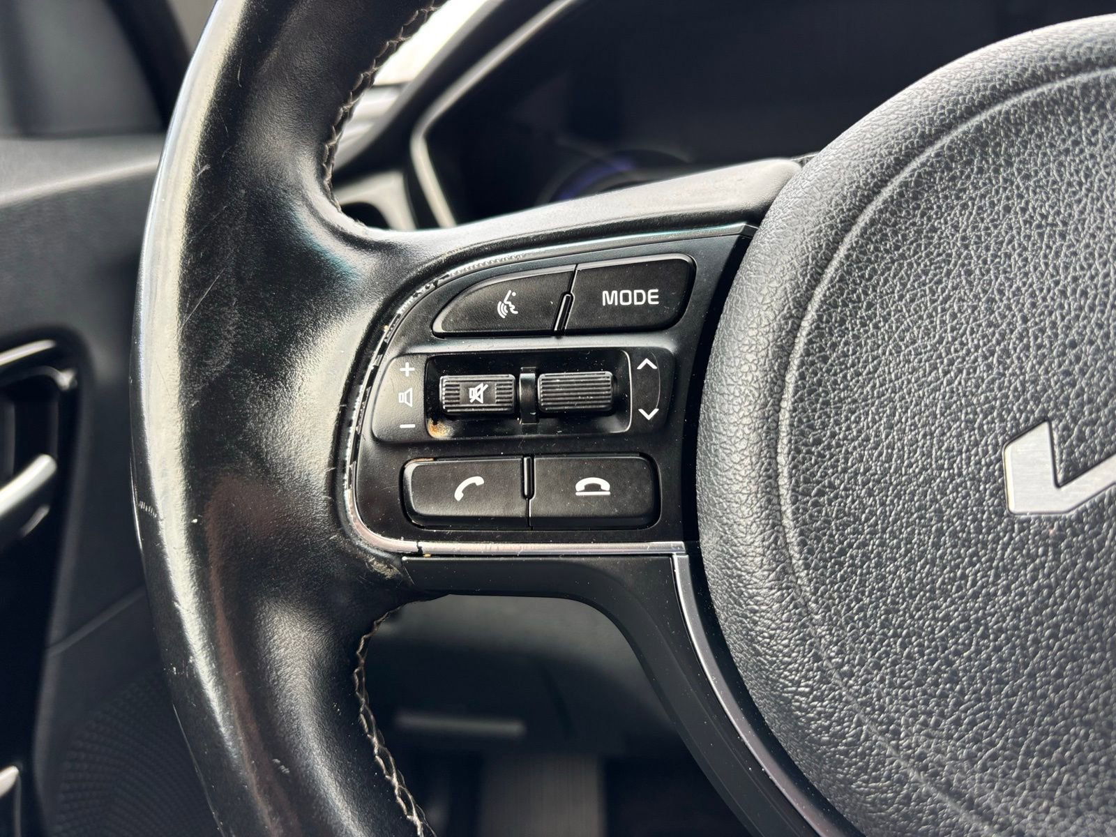 Used 2022 Kia Niro EX w/ Cold Weather Package image 24