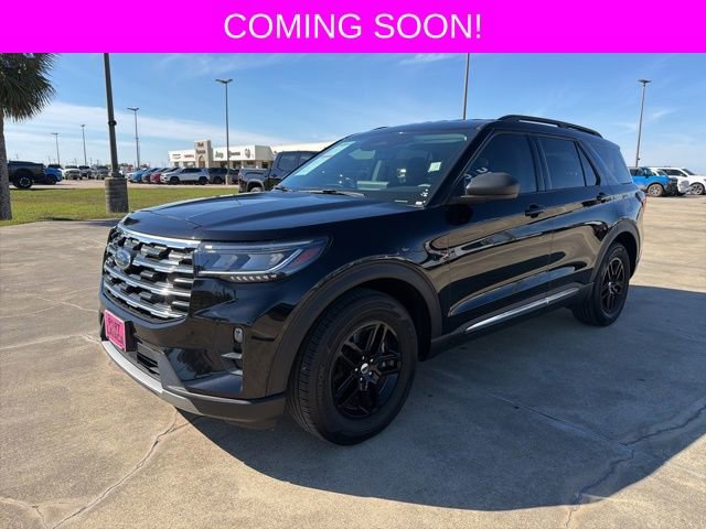 Used 2025 Ford Explorer Active w/ Active Comfort Package image 3