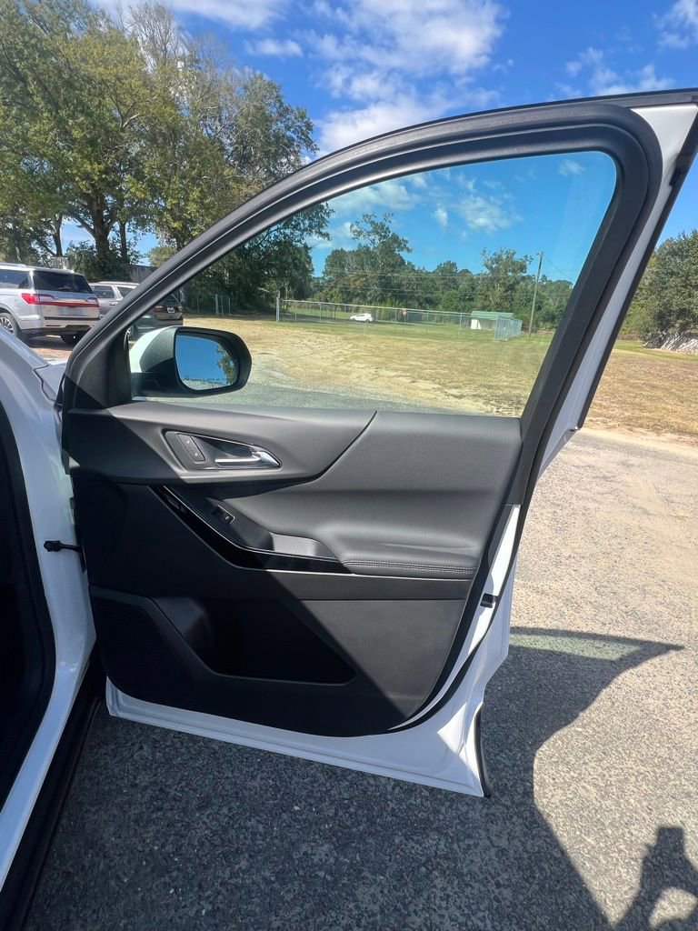 New 2026 Chevrolet Equinox LT image 19