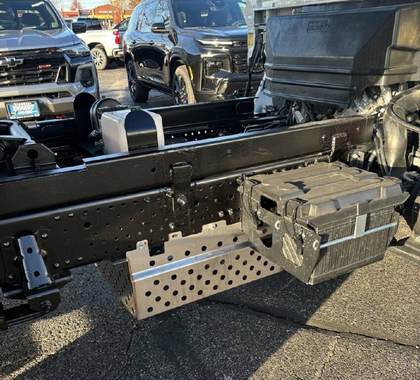 New 2024 Chevrolet Low Cab Forward image 10