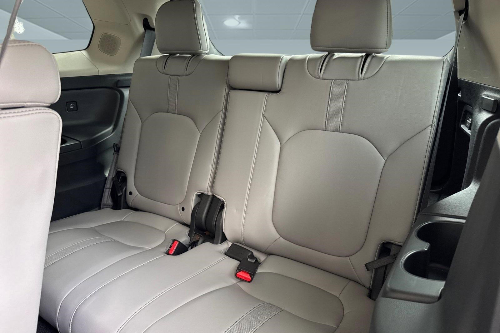 Certified 2025 Honda Pilot Touring image 34