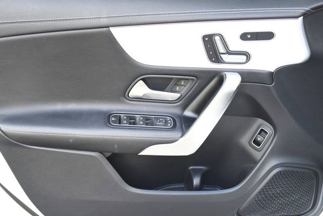 Used 2023 Mercedes-Benz CLA 250 image 23