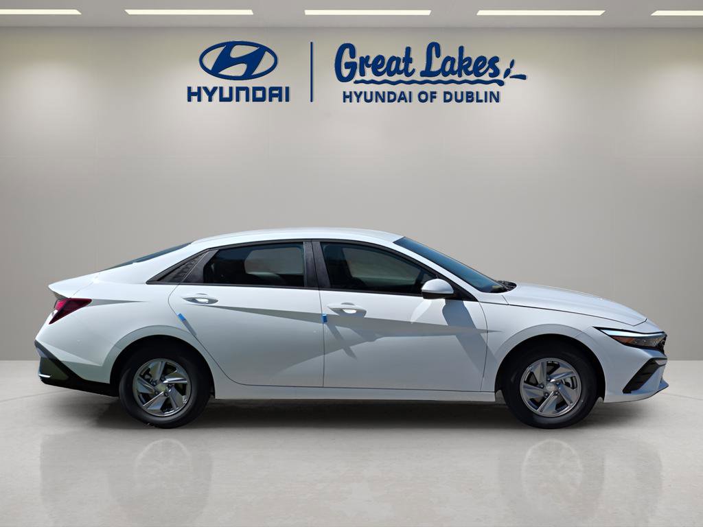 New 2026 Hyundai Elantra SE FWD image 6