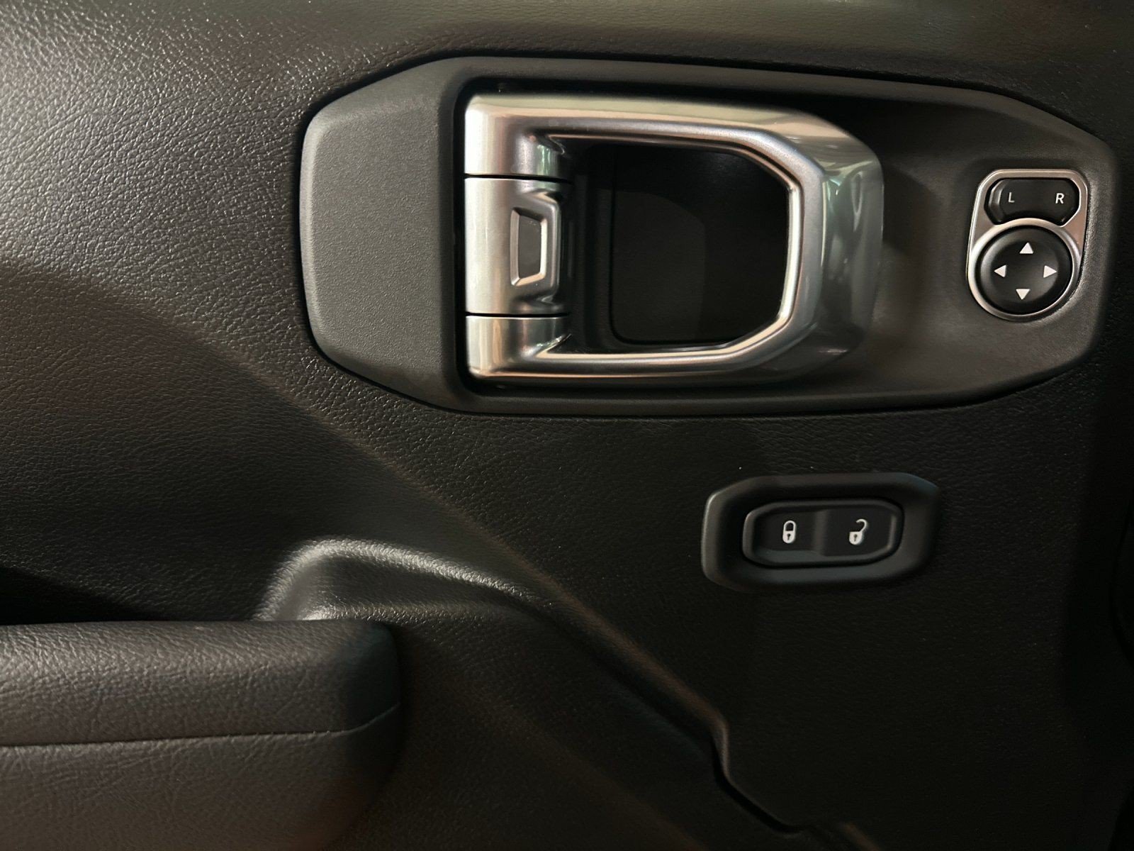 New 2026 Jeep Wrangler Sport AWD/4WD image 10