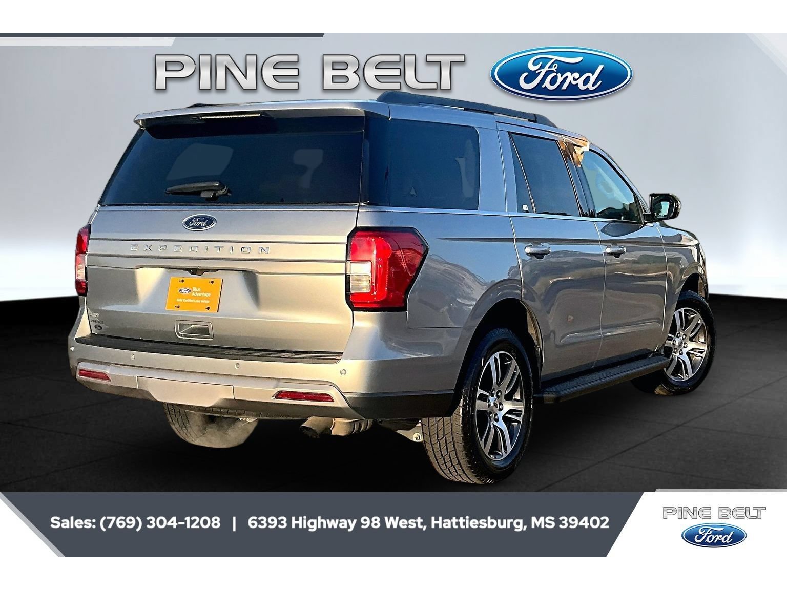 Used 2024 Ford Expedition XLT RWD image 11