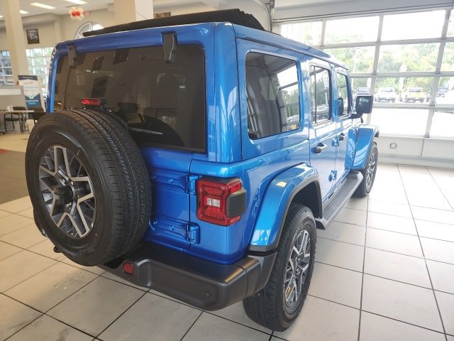 New 2026 Jeep Wrangler Sahara image 12